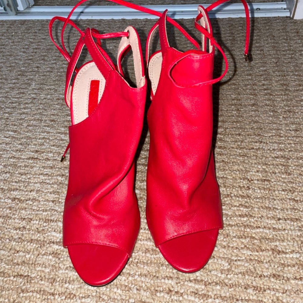 Red booties - Picture 2 of 4